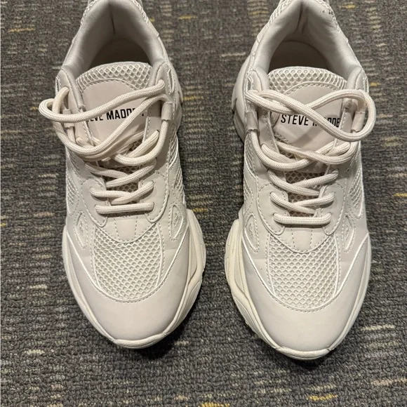 Stylish Cream Sneakers - Picture 3 of 10